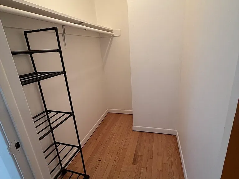 1995 Howard St #1R — Photo 9