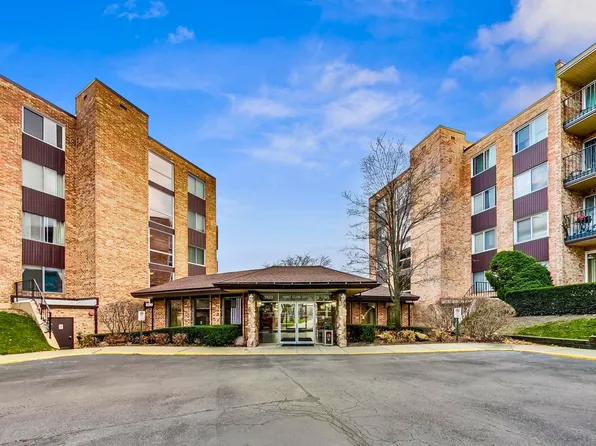 1101 S Hunt Club Dr APT 204, Mount Prospect, IL 60056