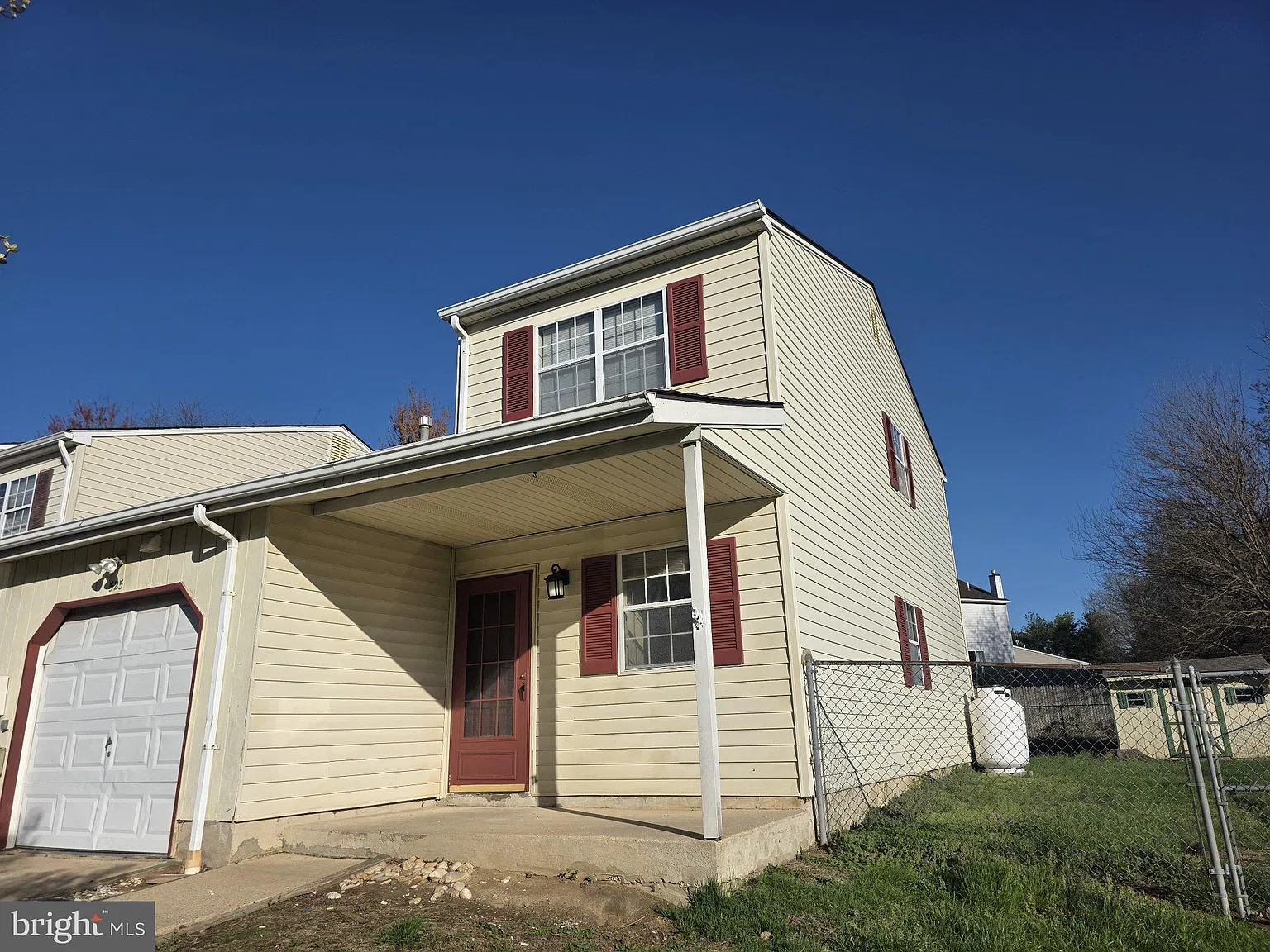 3 bed, 1.5 bath, 1150 sqft, $1,975 — Photo 2