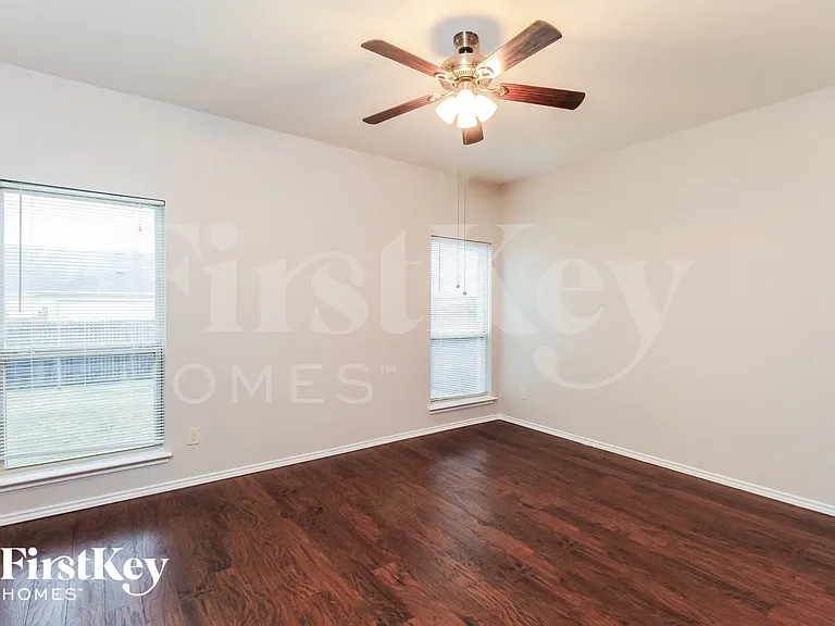 1309 Alder Tree Ln — Photo 8
