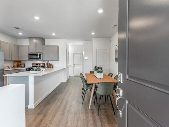 3rd image of 1029 Middle Gate Rd