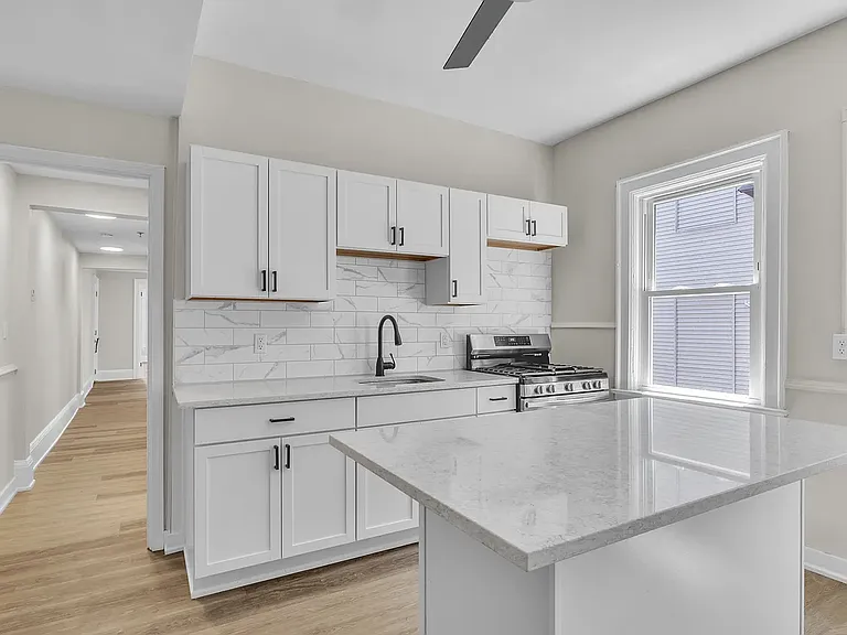 806 Elmwood Ave #2 — Photo 8