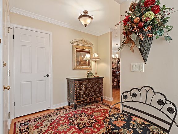 3rd image of 1106 Wheaton Oaks Dr