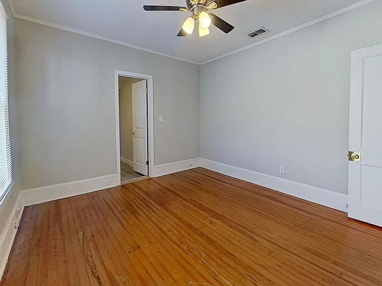 4633 Kingsbury St — Photo 20