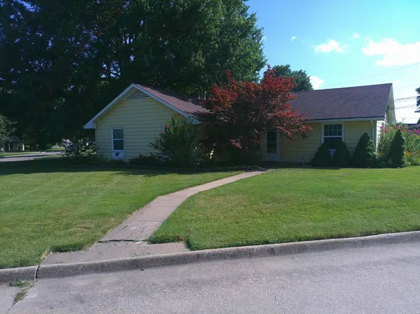 1201 W 10th St, Chanute, KS 66720