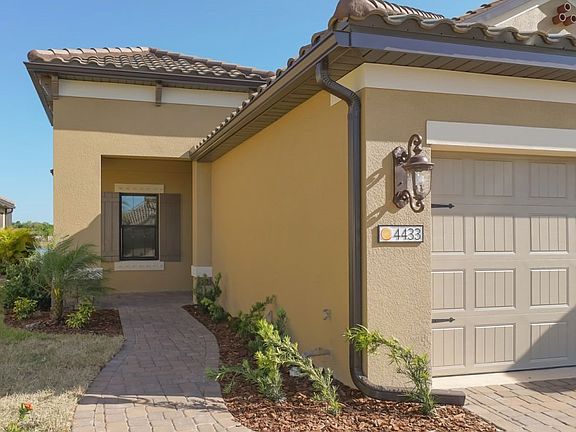 2nd image of 4433 Amalfi Ave