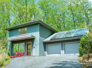 26 Robinson Creek Rd, Asheville, NC 28803