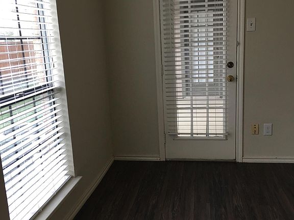 3rd image of 3101 Townbluff Dr APT 513