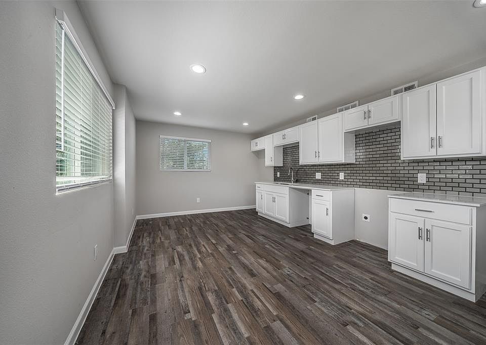 1st image of 4708 San Jacinto St #1