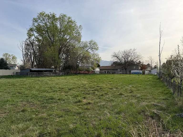 2184 N 2000 W — Photo 37