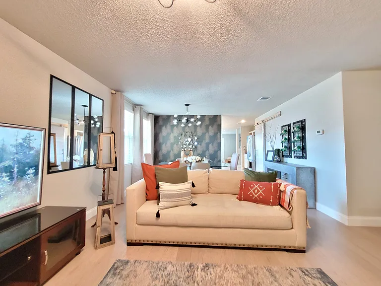 5401 Comanche Wells Dr — Photo 10