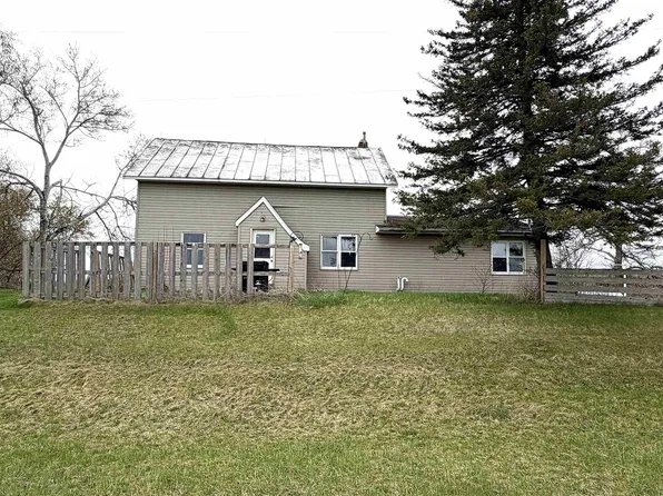 W4663 Woodlund Rd, Peshtigo, WI 54157