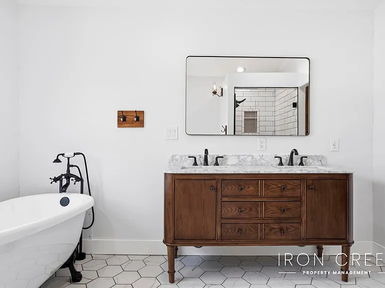409 W Ada St — Photo 19