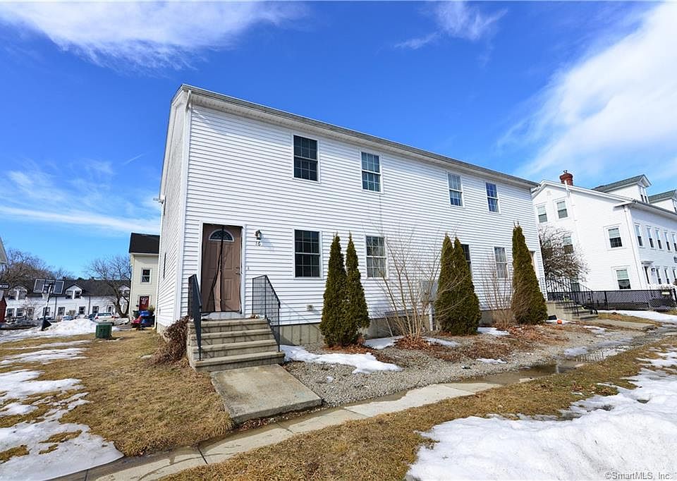 16 Central St, North Grosvenordale, CT 06255 Zillow