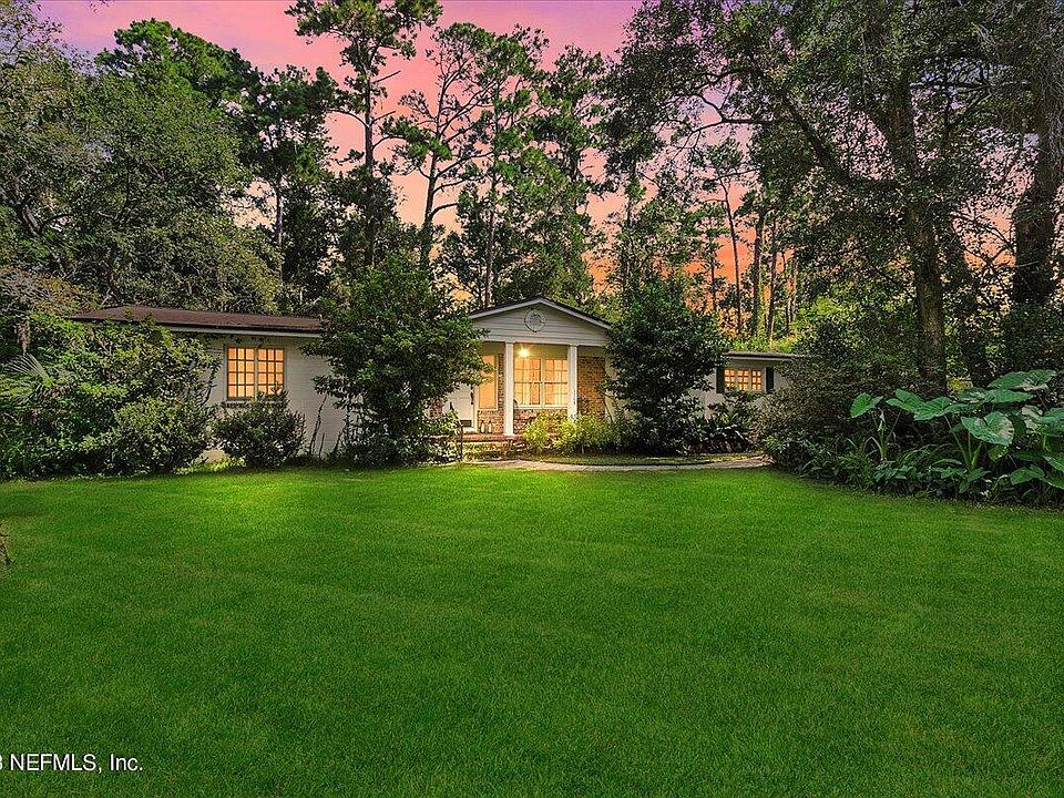 1st image of 2741 Claire Ln