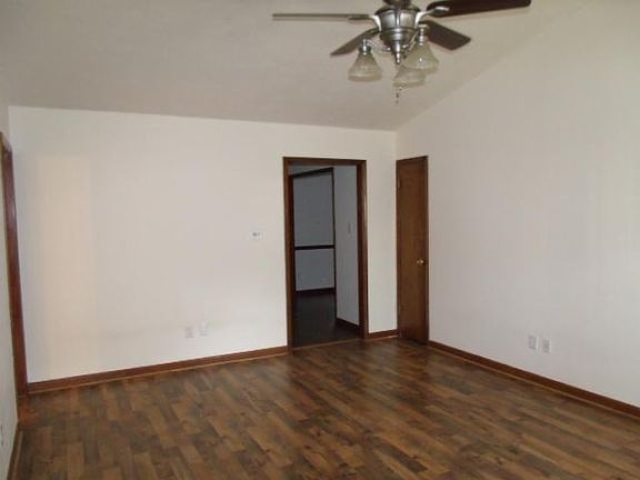 3rd image of 3606 Hanover Dr