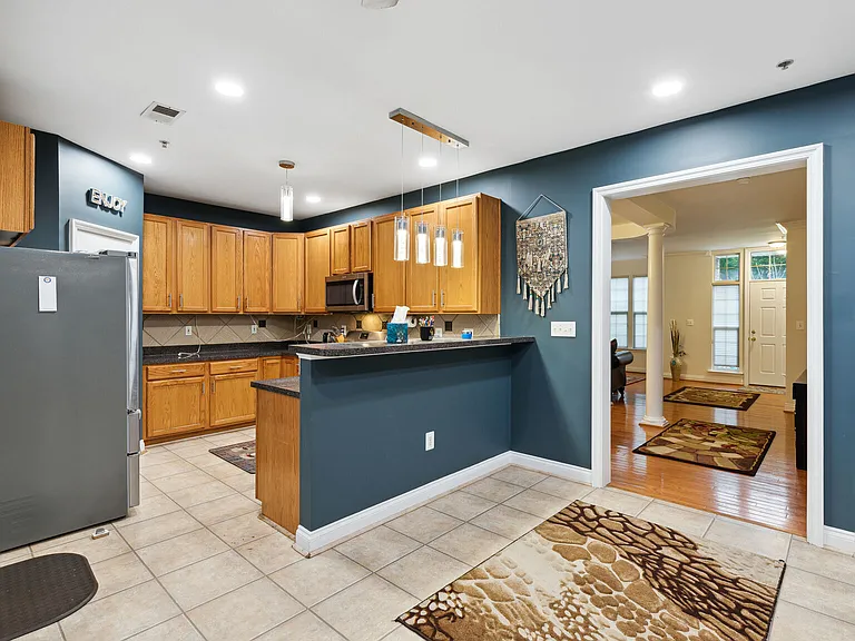 6005 Helmsman Way — Photo 14