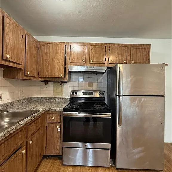 87 Cedar St #6 — Photo 13