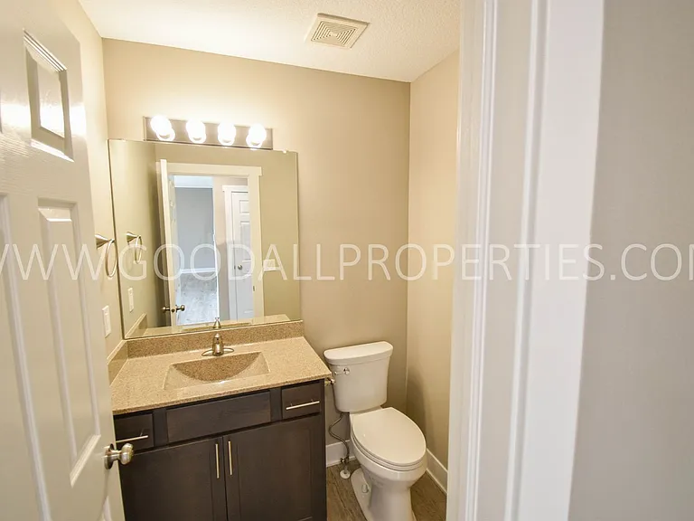 2913 SW Townpark Dr — Photo 8