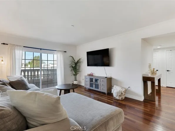 4832 Whitsett Ave Unit 301, Valley Village, CA 91607