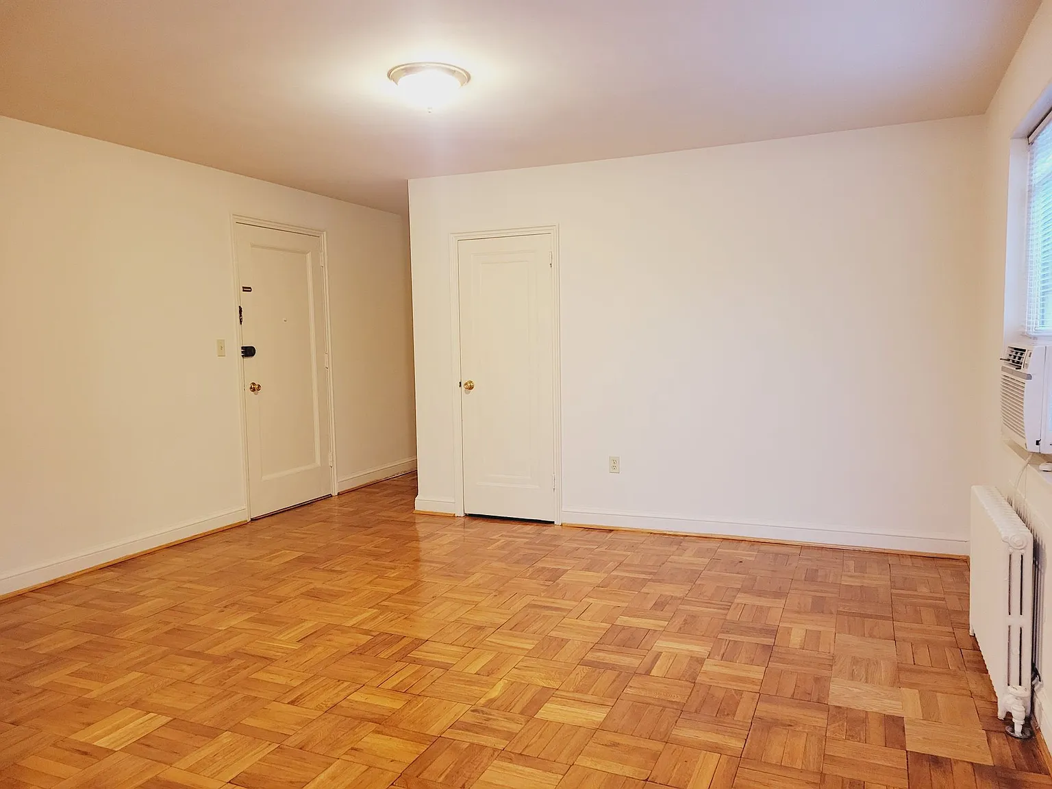 Boulevard Courts Apartments — Photo 2