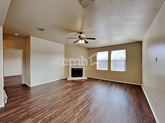 3rd image of 542 Cleveland Dr