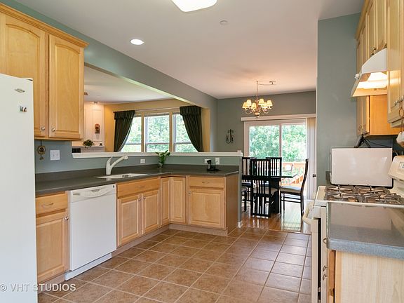 5th image of 1437 Yellowstone Dr