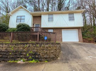 933 Edwards Lake Rd, Birmingham, AL 35235