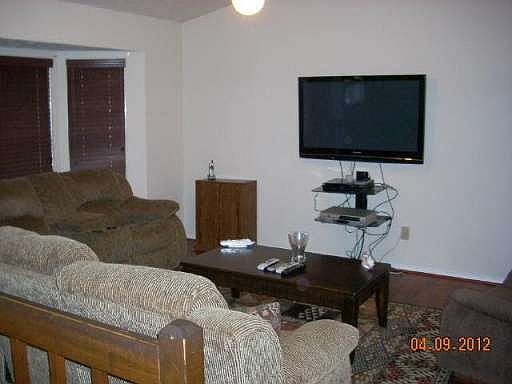 2nd image of 6438 Eastbriar Dr