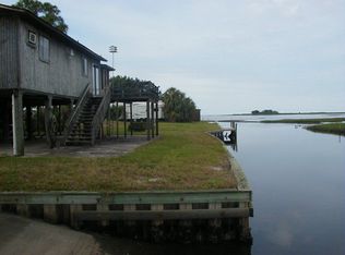 164 2nd Ave W, Horseshoe Beach, FL 32648