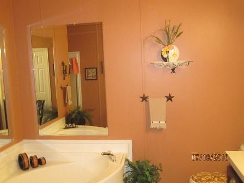 4th image of 107 Shady Oaks Ln