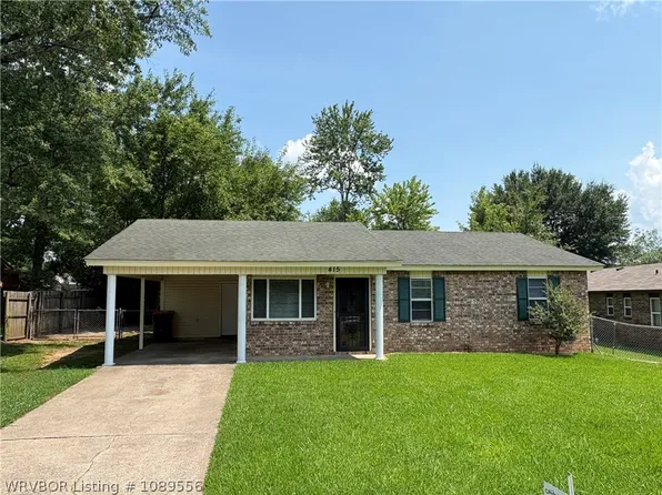 415 E 42nd Cir, Van Buren, AR 72956