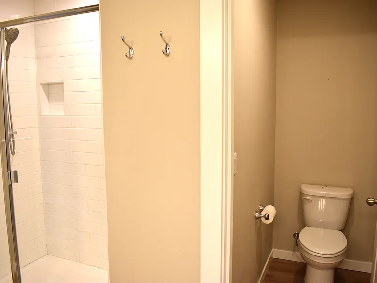 Master bathroom photo 2