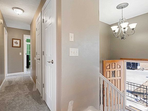 4th image of 6758 S 154th St