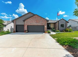 2219 E Birchwood Ct, Derby, KS 67037