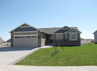 6604 High Spring Rd, Cheyenne, WY 82001