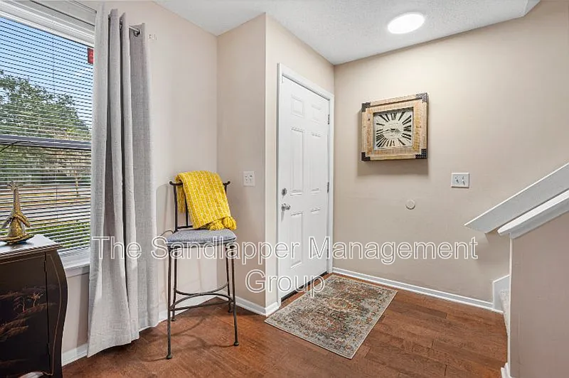 2 bed, 1.5 bath, 1000 sqft, $3,000 — Photo 2