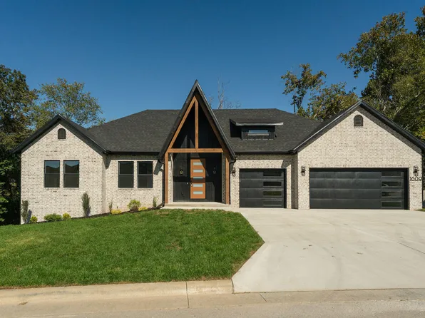 1609 E Hayloft Drive, Ozark, MO 65721