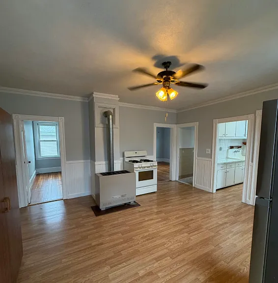 15 Roma St Bristol, RI Spacious 3 Bedroom, 1 Bathroom Unit Off Street Parking Included! — Photo 6