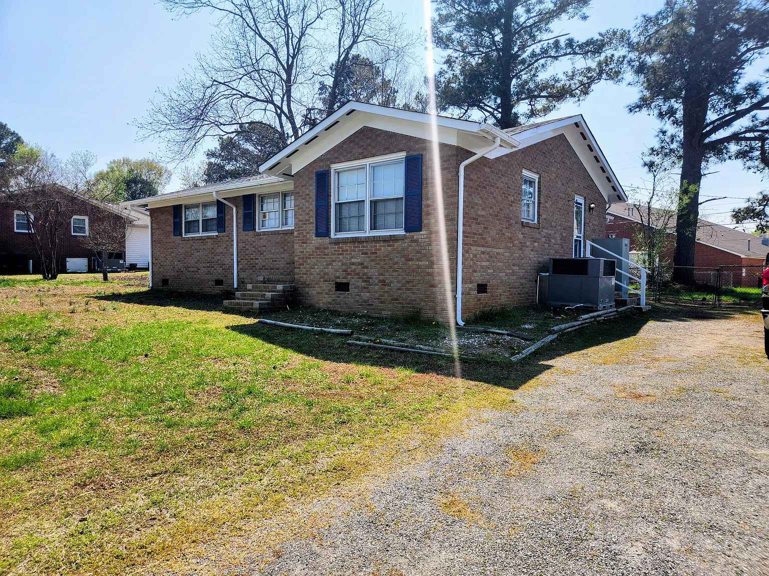 5 bed, 1689 sqft, $2,150 — Photo 4