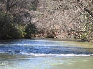 304 W Riveredge Dr, Ellijay, GA 30536