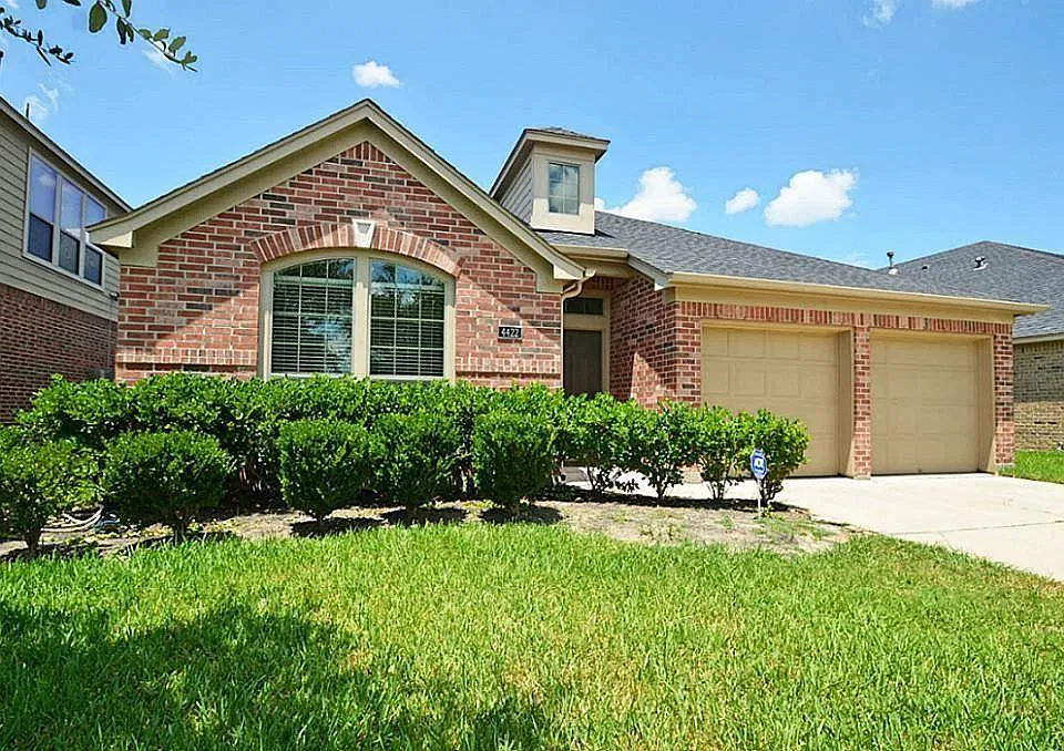 4422 Long Creek Dr