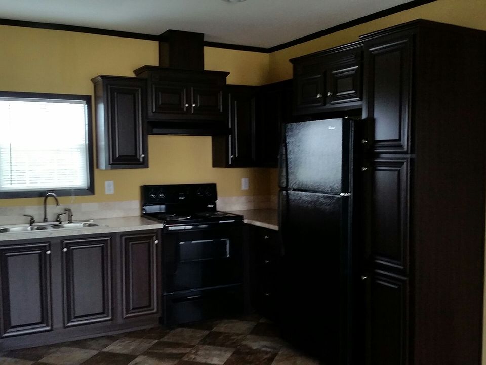 2nd image of 7151 Woodlake Pkwy