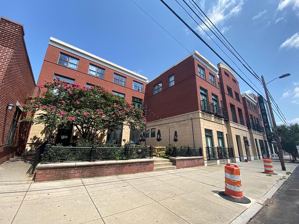 1st image of 1725 Fairmount Ave #206