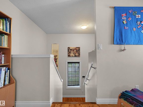 5th image of 11841 94th St NW