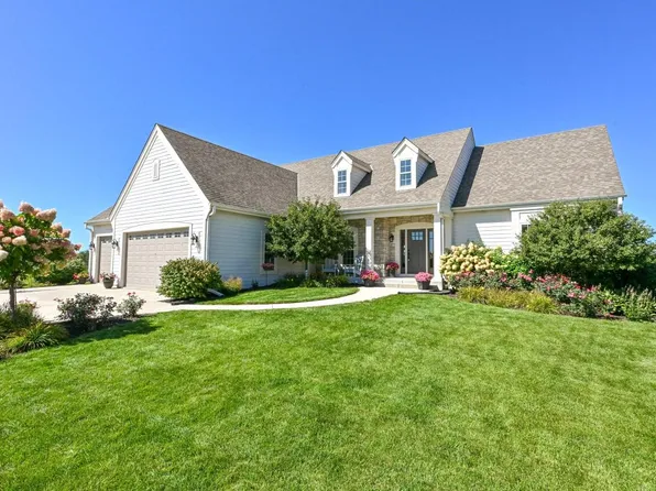 2946 Makou TRAIL, Waukesha, WI 53189