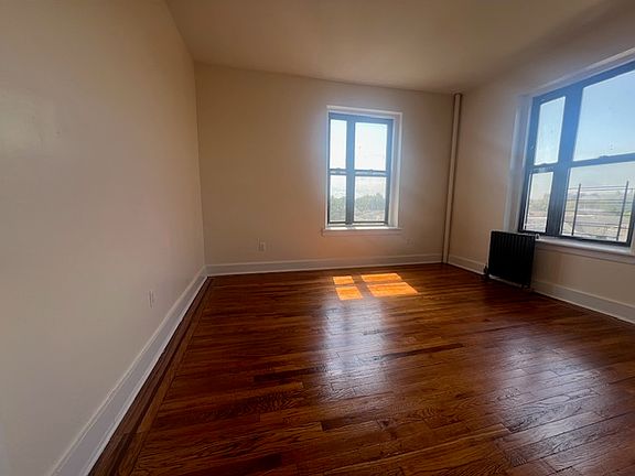 5th image of 2020 Avenue O APT D3