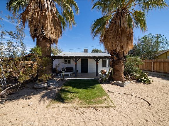 3rd image of 6443 Valley View St