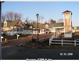 1st image of 13 Lantern Ln
