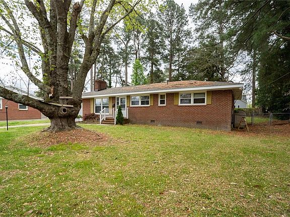 2nd image of 19 Sylvia Ln